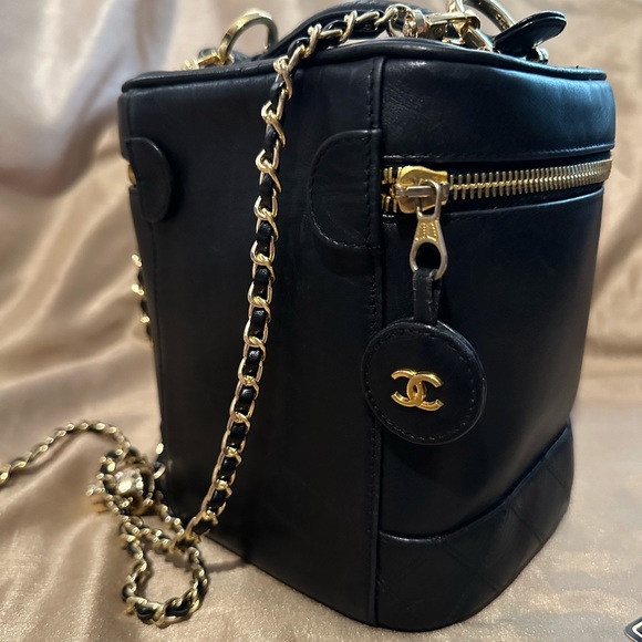 ❌SOLD❌Chanel Vanity - Picture 8 of 10